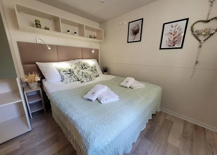 Lucija Mobile منتزه العطل