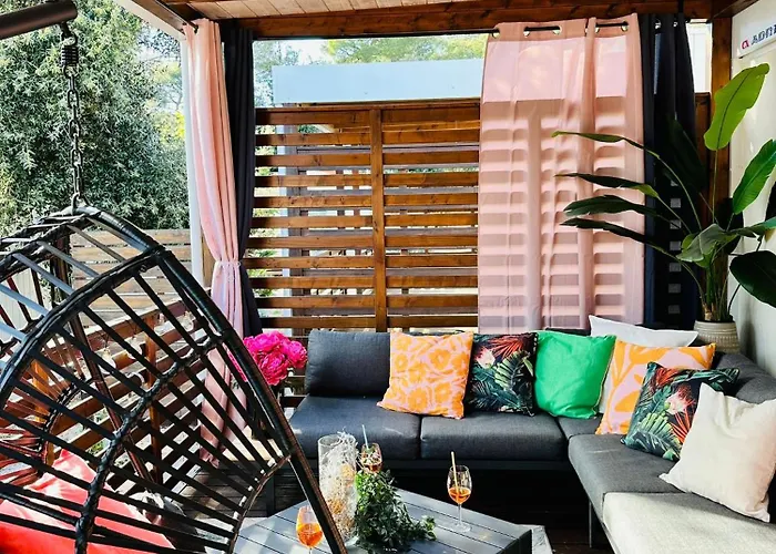 Lucija Mobile منتزه العطل